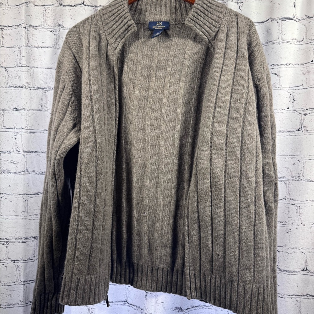 Brooks Brothers Lambswool Men's Ribbed Zip Up Cardigan in Gray
